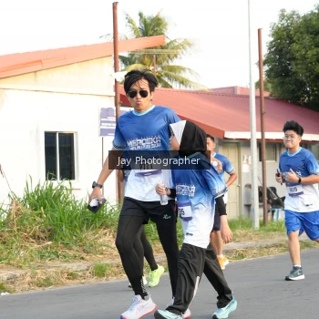 Runner Photo 3477770