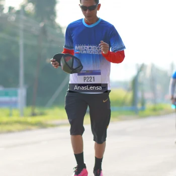 Runner Photo 3477859