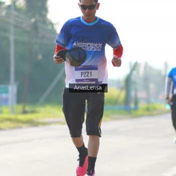 Runner Photo 3477860