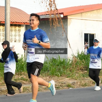 Runner Photo 3477887
