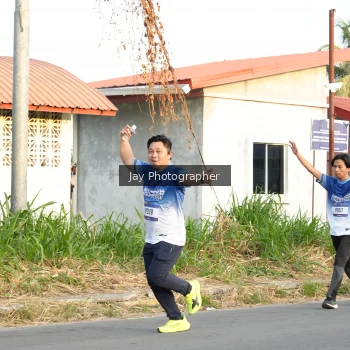 Runner Photo 3477910