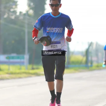 Runner Photo 3477913