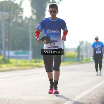 Runner Photo 3477916