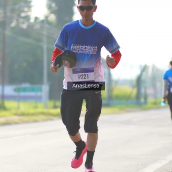 Runner Photo 3477917