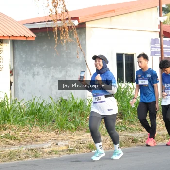Runner Photo 3477974