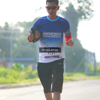 Runner Photo 3478017