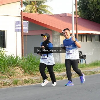 Runner Photo 3478305