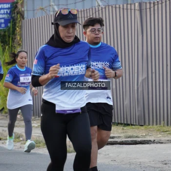 Runner Photo 3478346