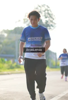 Runner Photo 3478442