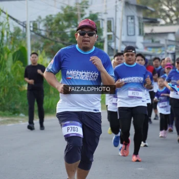 Runner Photo 3478779