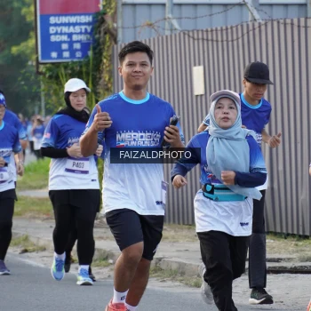 Runner Photo 3478810