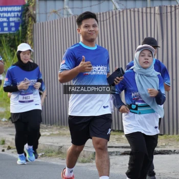 Runner Photo 3478815