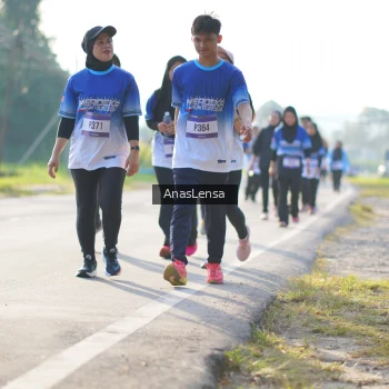 Runner Photo 3478848