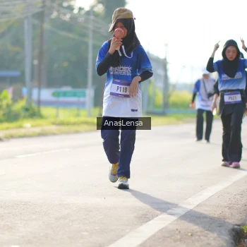 Runner Photo 3478940