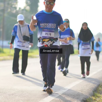 Runner Photo 3479012