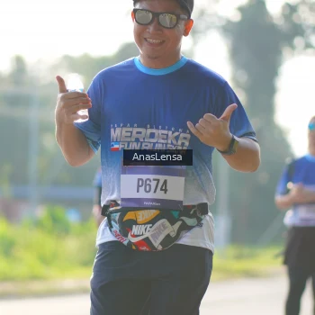 Runner Photo 3479042