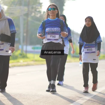 Runner Photo 3479058