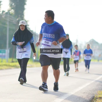 Runner Photo 3479119