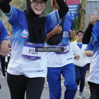 Runner Photo 3479181