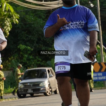 Runner Photo 3479183