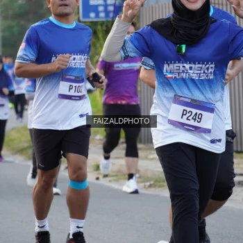 Runner Photo 3479321
