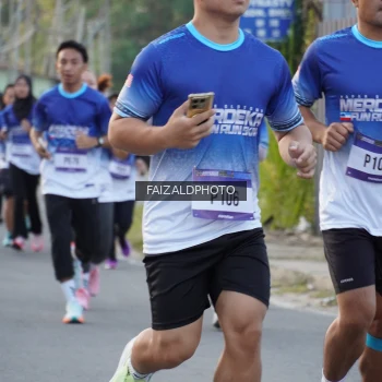 Runner Photo 3479330