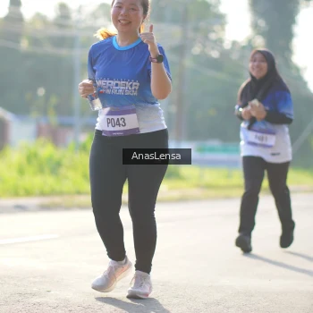 Runner Photo 3479410