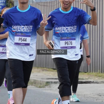 Runner Photo 3479433