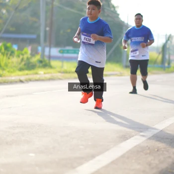 Runner Photo 3479473