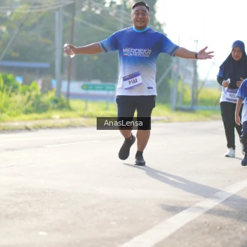 Runner Photo 3479504