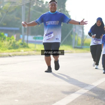 Runner Photo 3479515