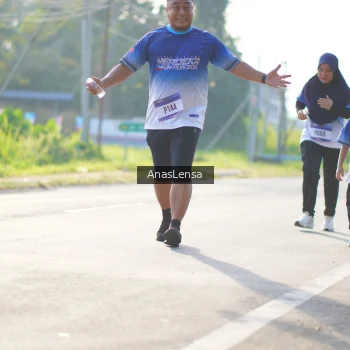 Runner Photo 3479519