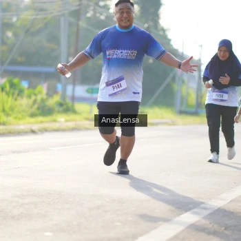 Runner Photo 3479520