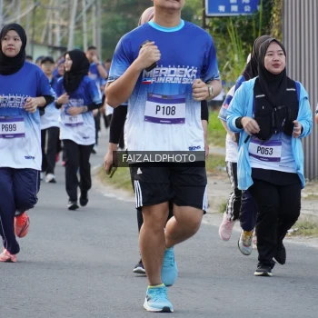 Runner Photo 3479541