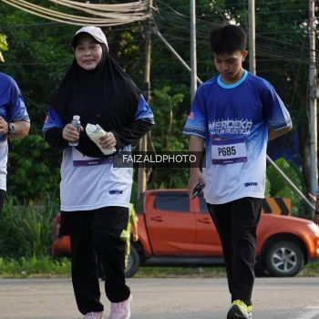Runner Photo 3479561