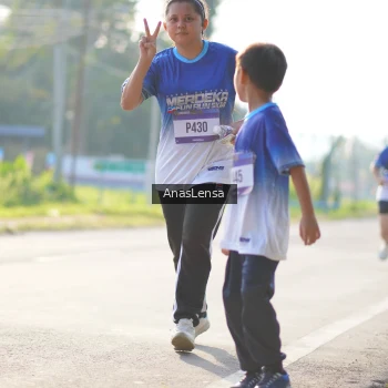 Runner Photo 3479573