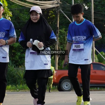 Runner Photo 3479585