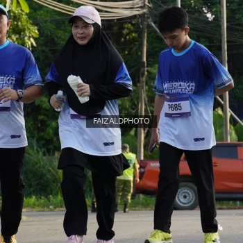 Runner Photo 3479588