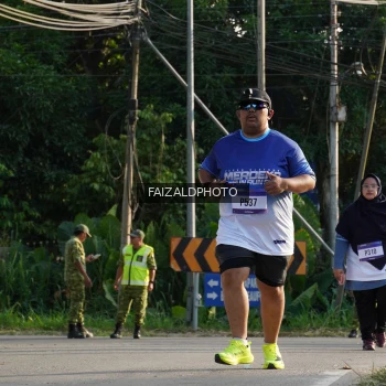 Runner Photo 3479617