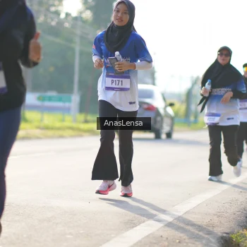 Runner Photo 3479729