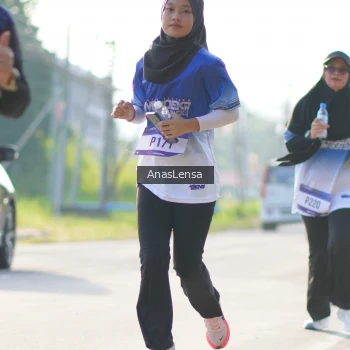 Runner Photo 3479731