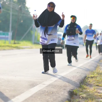 Runner Photo 3479751