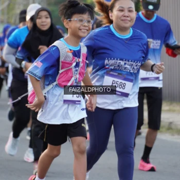 Runner Photo 3479758