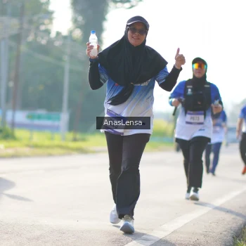 Runner Photo 3479771