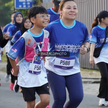 Runner Photo 3479796