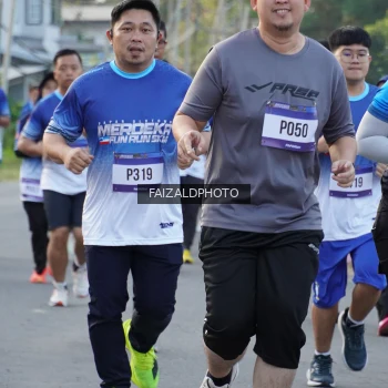 Runner Photo 3479816