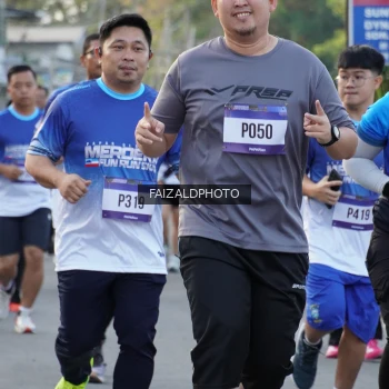 Runner Photo 3479825