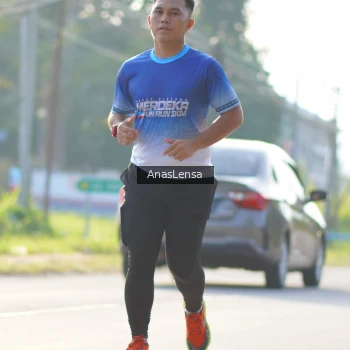 Runner Photo 3479833