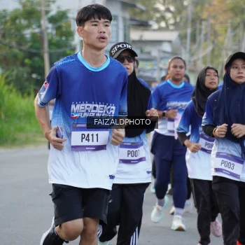 Runner Photo 3479863
