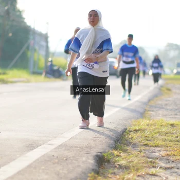 Runner Photo 3479875